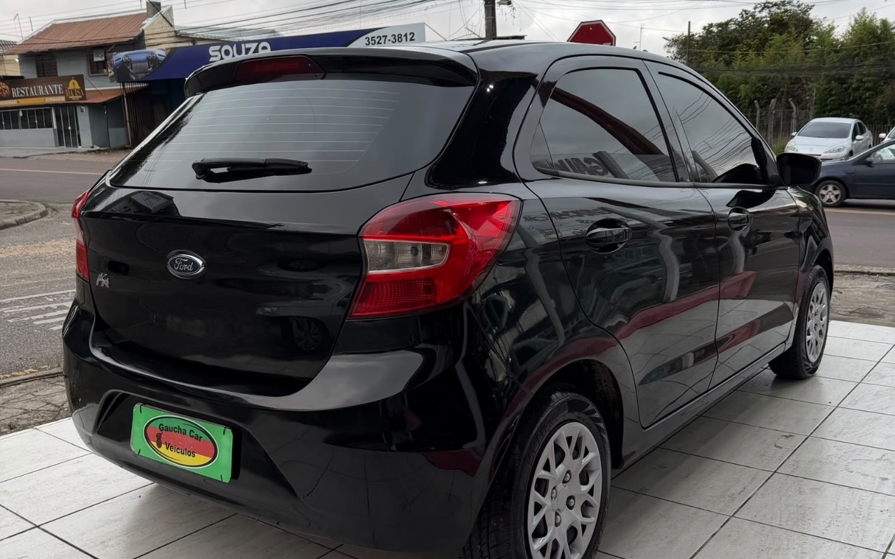 imagem-https://www.socarrao.com.br/sc-vehicle-images-prod/4030717/1790271098464-NjdiMzhmOWMtOTNjYi00ZTY2LWI0ZjctZGMyMGE4ZWVkMzEyLmpwZWc.jpeg