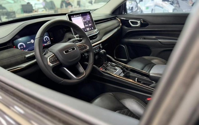 imagem-https://www.socarrao.com.br/sc-vehicle-images-prod/4030770/1790090630542-8491787_8_B_77945bbaf6.jpeg