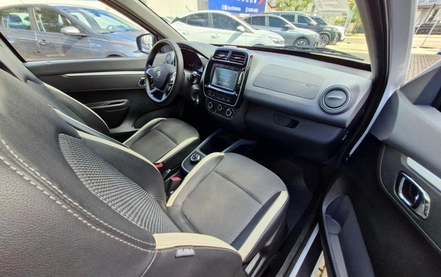 imagem-https://www.socarrao.com.br/sc-vehicle-images-prod/4030771/1790089893256-8377937_14_B_91136e1c56.jpeg