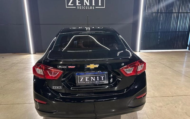 imagem-https://www.socarrao.com.br/sc-vehicle-images-prod/4030901/1790107706933-7625637_4_B_270b10513b.jpeg