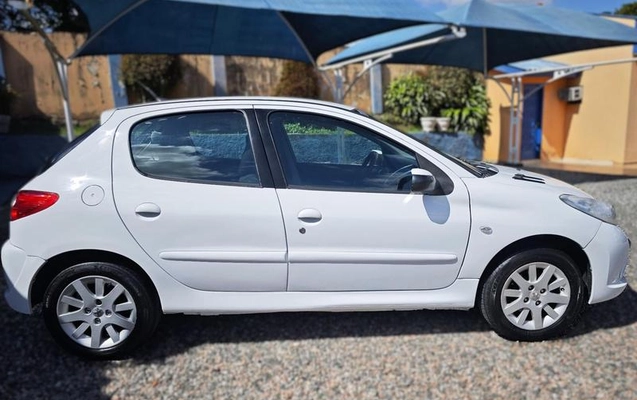 imagem-https://www.socarrao.com.br/sc-vehicle-images-prod/4031158/1790090815099-8442954_10_B_c8262859ea.jpeg