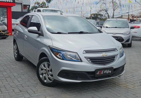 Chevrolet Onix 2015 Prata — foto 1 de 3