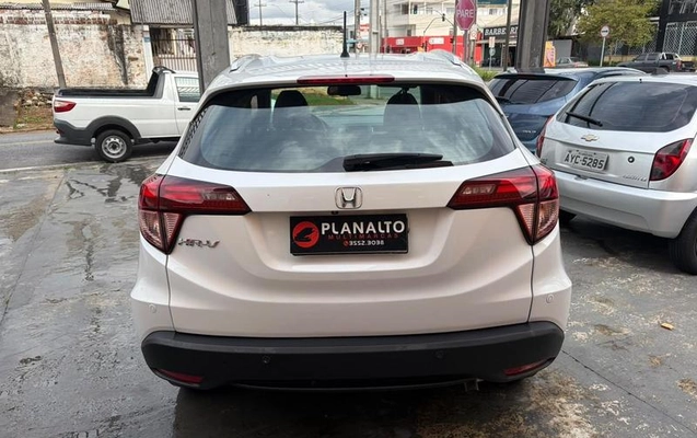 imagem-https://www.socarrao.com.br/sc-vehicle-images-prod/4031340/1790168939666-8500927_10_B_e8a9cf0bdb.jpeg