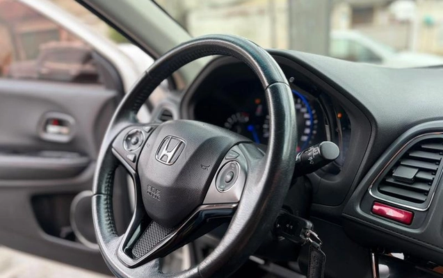 imagem-https://www.socarrao.com.br/sc-vehicle-images-prod/4031340/1790168939666-8500927_1_B_45fce83a65.jpeg