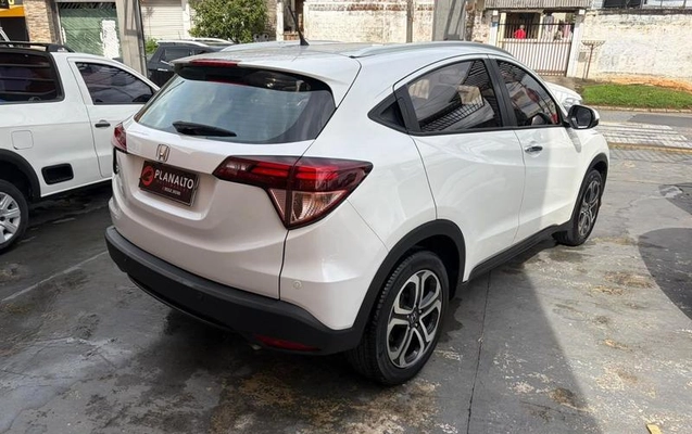imagem-https://www.socarrao.com.br/sc-vehicle-images-prod/4031340/1790168939666-8500927_6_B_931deda7f7.jpeg