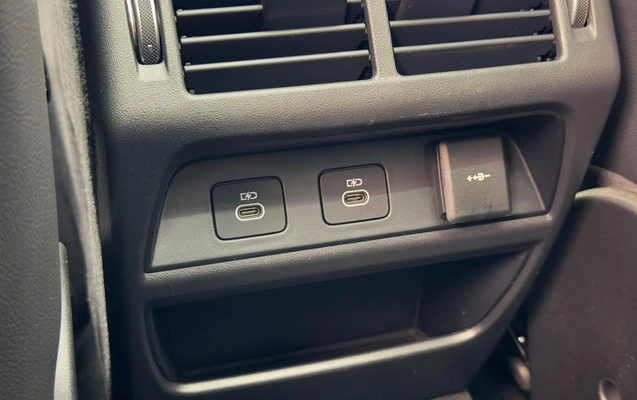 imagem-https://www.socarrao.com.br/sc-vehicle-images-prod/4031463/1790091442973-a7a53d4e1f4448f2915c965e9123ab92_1790091258660.jpg