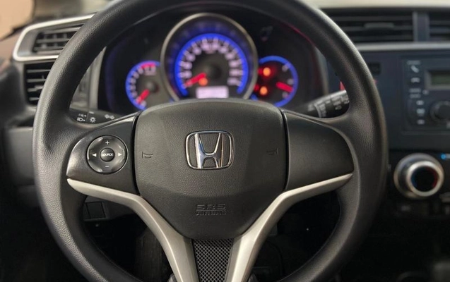 imagem-https://www.socarrao.com.br/sc-vehicle-images-prod/4031495/1790198376363-8500881_15_B_636d6bfd7c.jpeg