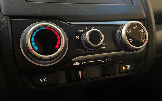 imagem-https://www.socarrao.com.br/sc-vehicle-images-prod/4031495/1790198376368-8500881_19_B_61bf147931.jpeg