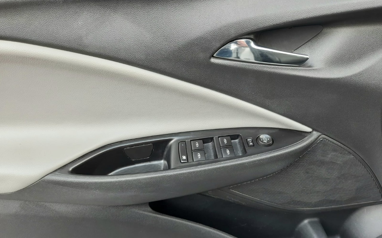 imagem-https://www.socarrao.com.br/sc-vehicle-images-prod/4031527/1790100541304-MTEuanBlZw.jpeg