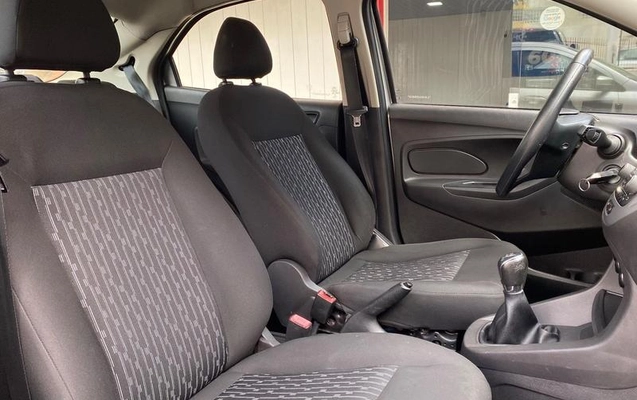 imagem-https://www.socarrao.com.br/sc-vehicle-images-prod/4031582/1790708382712-7870474_8_B_25a2bceb4c.jpeg