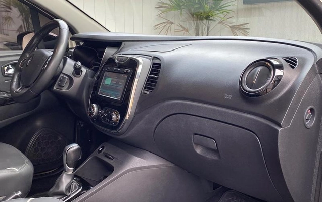 imagem-https://www.socarrao.com.br/sc-vehicle-images-prod/4031613/1790091837398-8347073_7_B_e5b6bb8964.jpeg