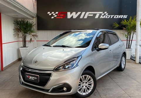 Peugeot 208 2017 Prata — foto 1 de 3