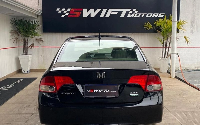 imagem-https://www.socarrao.com.br/sc-vehicle-images-prod/4031634/1790091848733-8488358_4_B_7d3da601c3.jpeg