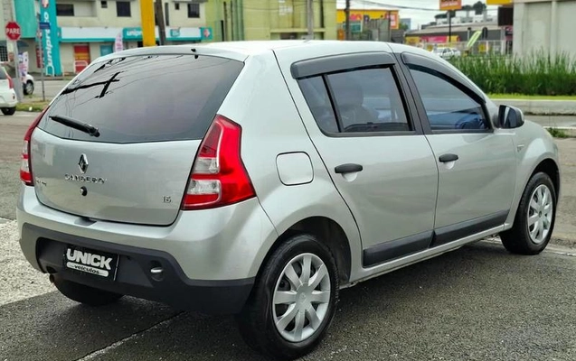imagem-https://www.socarrao.com.br/sc-vehicle-images-prod/4031719/1790091996017-8500964_10_B_248c8dfb1a.jpeg
