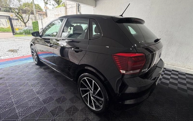 imagem-https://www.socarrao.com.br/sc-vehicle-images-prod/4031894/1790092548518-8472307_7_B_8a6e40ef6b.jpeg