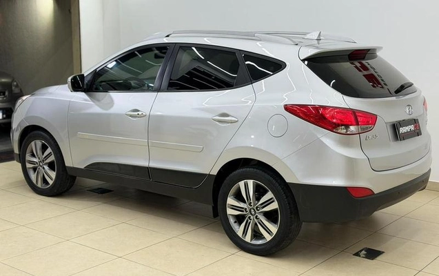 imagem-https://www.socarrao.com.br/sc-vehicle-images-prod/4032217/1790093350421-8481845_5_B_1b90eb6ea8.jpeg