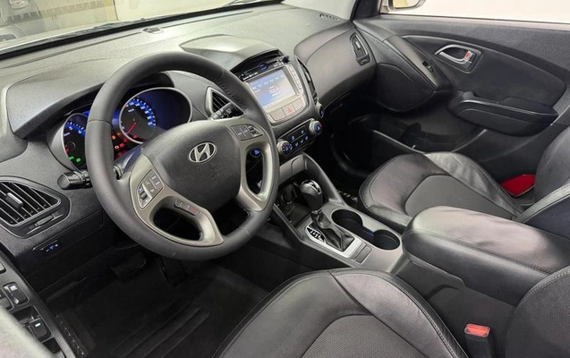 imagem-https://www.socarrao.com.br/sc-vehicle-images-prod/4032217/1790093350421-8481845_7_B_e12dc4fff3.jpeg