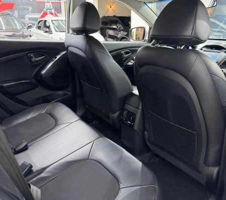 imagem-https://www.socarrao.com.br/sc-vehicle-images-prod/4032217/1790093350424-8481845_16_B_5ef71f6451.jpeg
