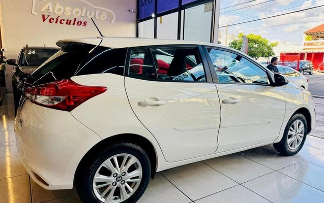 imagem-https://www.socarrao.com.br/sc-vehicle-images-prod/4032236/1790093236566-8457616_6_B_8affeda70e.jpeg