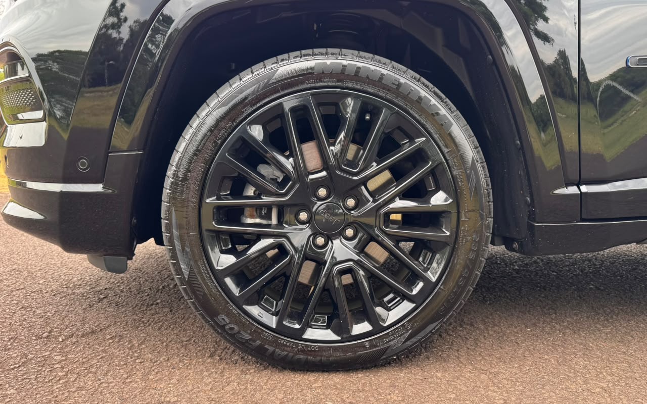 imagem-https://www.socarrao.com.br/sc-vehicle-images-prod/4032650/1790094551780-V2hhdHNBcHAgSW1hZ2UgMjAyNi0wOS0yMiBhdCAxMS4yOS4yNi5qcGVn.jpeg