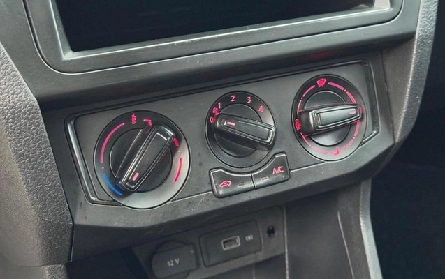 imagem-https://www.socarrao.com.br/sc-vehicle-images-prod/4033233/1790197704012-8500076_4_B_57f69a539a.jpeg