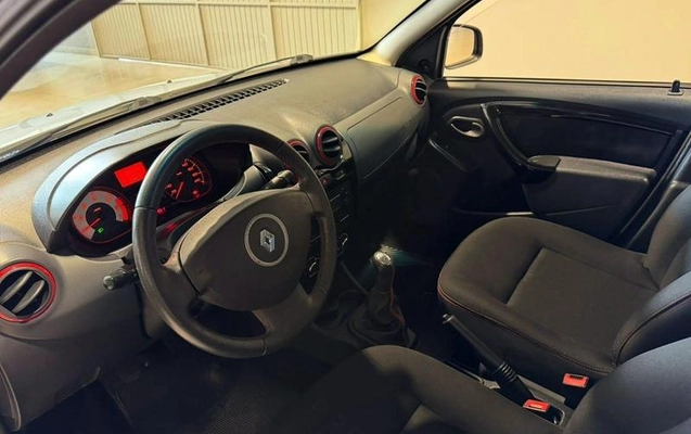 imagem-https://www.socarrao.com.br/sc-vehicle-images-prod/4033588/1790256887819-8466476_12_B_8c043c433e.jpeg