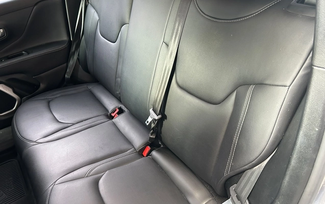 imagem-https://www.socarrao.com.br/sc-vehicle-images-prod/4033690/1790097070460-589bb6ad-03fa-43fd-8188-280841eb2fe3.jpg
