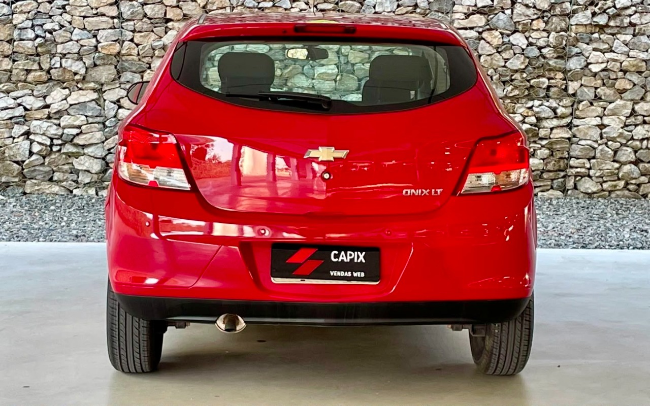 imagem-https://www.socarrao.com.br/sc-vehicle-images-prod/4034094/1790098050277-NmFiMzVlMjUtMzEwZC00NzFmLTliMDQtZmZjMTExYWViNGFiLmpwZw.jpg