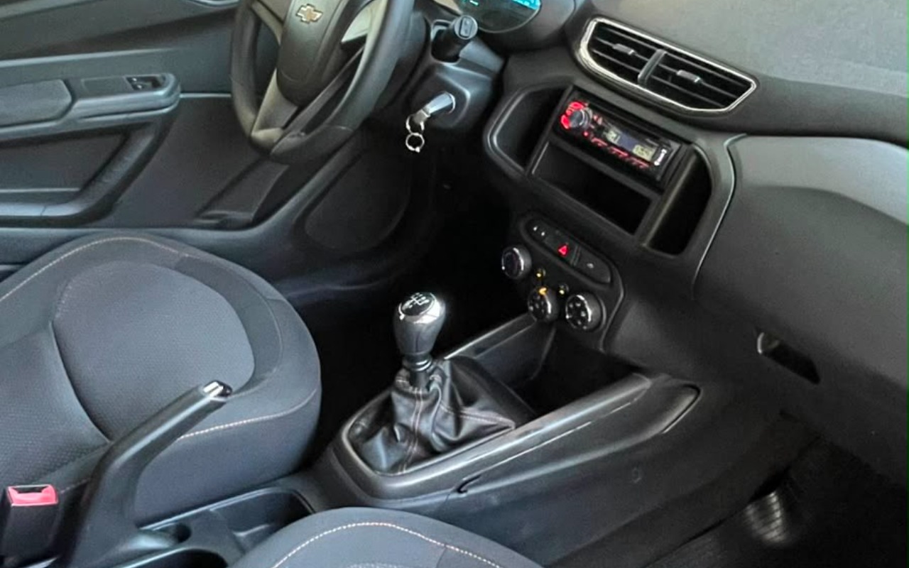 imagem-https://www.socarrao.com.br/sc-vehicle-images-prod/4034094/1790098051805-Yjg1MTc1M2QtYTViYy00NTQ0LWJhMzctMjAxZDdiZjUzYTc2LkpQRw.JPG