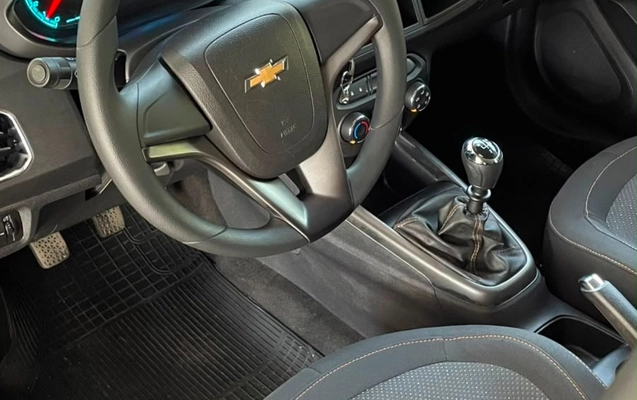 imagem-https://www.socarrao.com.br/sc-vehicle-images-prod/4034094/1790098051890-YmE0NTk4ZDMtMDY0OS00MTk5LWEzM2YtMmZiNzM5ZjE3Njk2LkpQRw.JPG