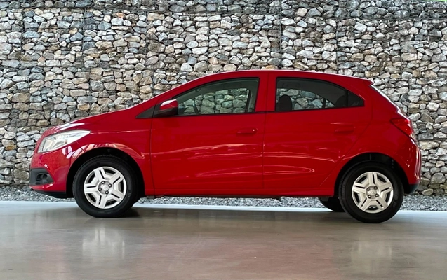 imagem-https://www.socarrao.com.br/sc-vehicle-images-prod/4034094/1790098051957-YzJhNjk0MTEtM2IzOC00NzFmLWFkOTAtMDRiODEyNWY1N2YwLkpQRw.JPG