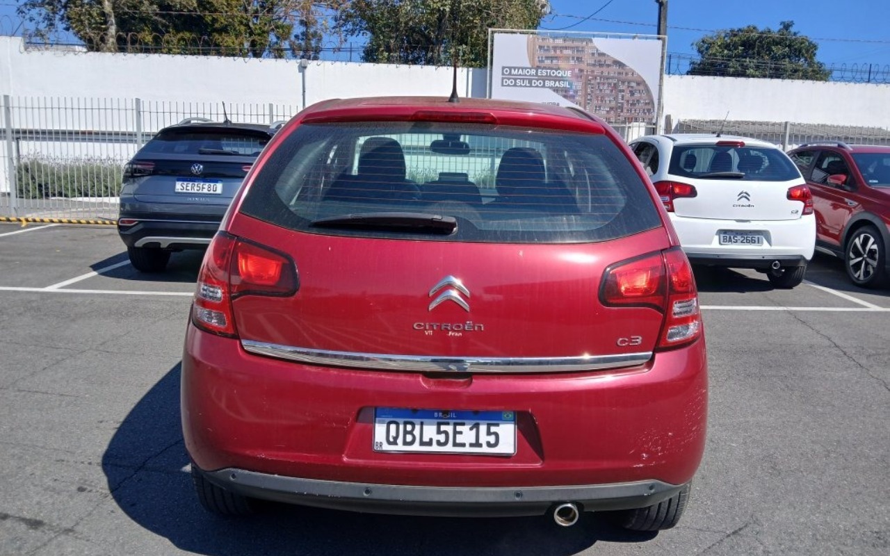 imagem-https://www.socarrao.com.br/sc-vehicle-images-prod/4034204/1790098269226-UEhPVE8tMjAyNi0wOS0wMi0xMS0xOC0xMCAoMSkuanBn.jpg