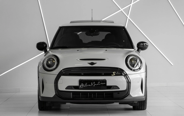 imagem-https://www.socarrao.com.br/sc-vehicle-images-prod/4034302/1790098519727-10033ff9-264a-4860-b9c1-a4a78e1257dc.jpg