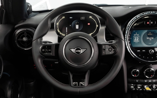 imagem-https://www.socarrao.com.br/sc-vehicle-images-prod/4034302/1790098519734-d4703068-512d-4d8a-8900-a6587fa6f664.jpg