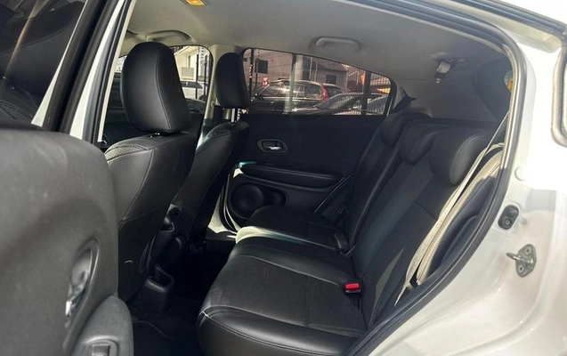 imagem-https://www.socarrao.com.br/sc-vehicle-images-prod/4034314/1790098537182-8302199_11_B_630df7cdfa.jpeg