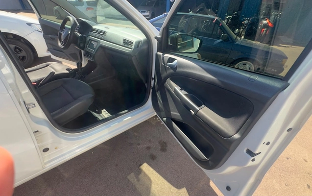 imagem-https://www.socarrao.com.br/sc-vehicle-images-prod/4034489/1790098780728-ZWI0YjYyN2MtYWJlNi00MGU5LWFiMGQtODIxYjk2NjllYzUyLmpwZWc.jpeg