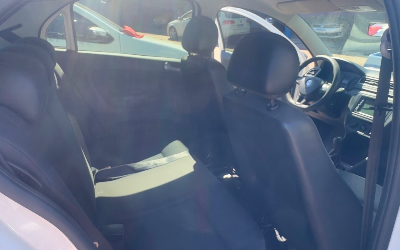imagem-https://www.socarrao.com.br/sc-vehicle-images-prod/4034489/1790098780936-YjFjNDM5ZDMtOGU2NS00ZTAwLWJlOTMtMWFhMzU3MmE5MmRhLmpwZWc.jpeg