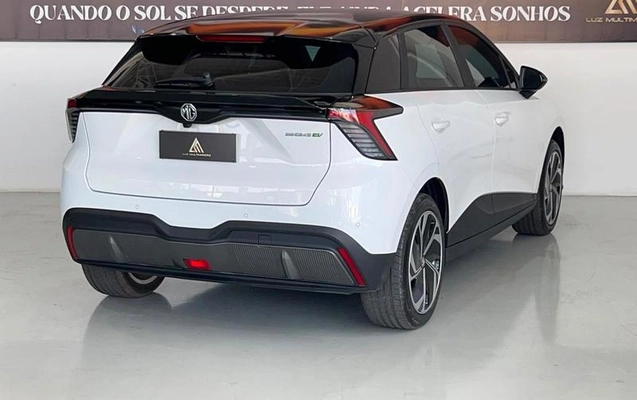 imagem-https://www.socarrao.com.br/sc-vehicle-images-prod/4034556/1790098886379-8346911_15_B_ef8ed21a2a.jpeg