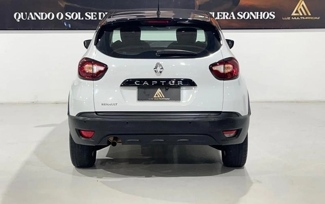 imagem-https://www.socarrao.com.br/sc-vehicle-images-prod/4034606/1790099082790-8454766_10_B_ce420833ce.jpeg
