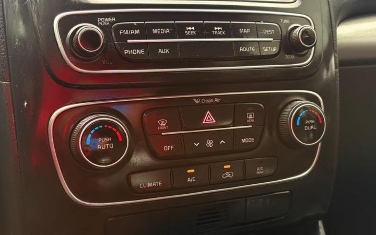 imagem-https://www.socarrao.com.br/sc-vehicle-images-prod/4034663/1790099122835-ODQ5MzY2NF8xM19CX2NkZmE1NWJjYjQuanBlZw.jpeg
