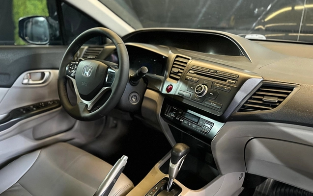 imagem-https://www.socarrao.com.br/sc-vehicle-images-prod/4034680/1790099139339-9_053524.jpg