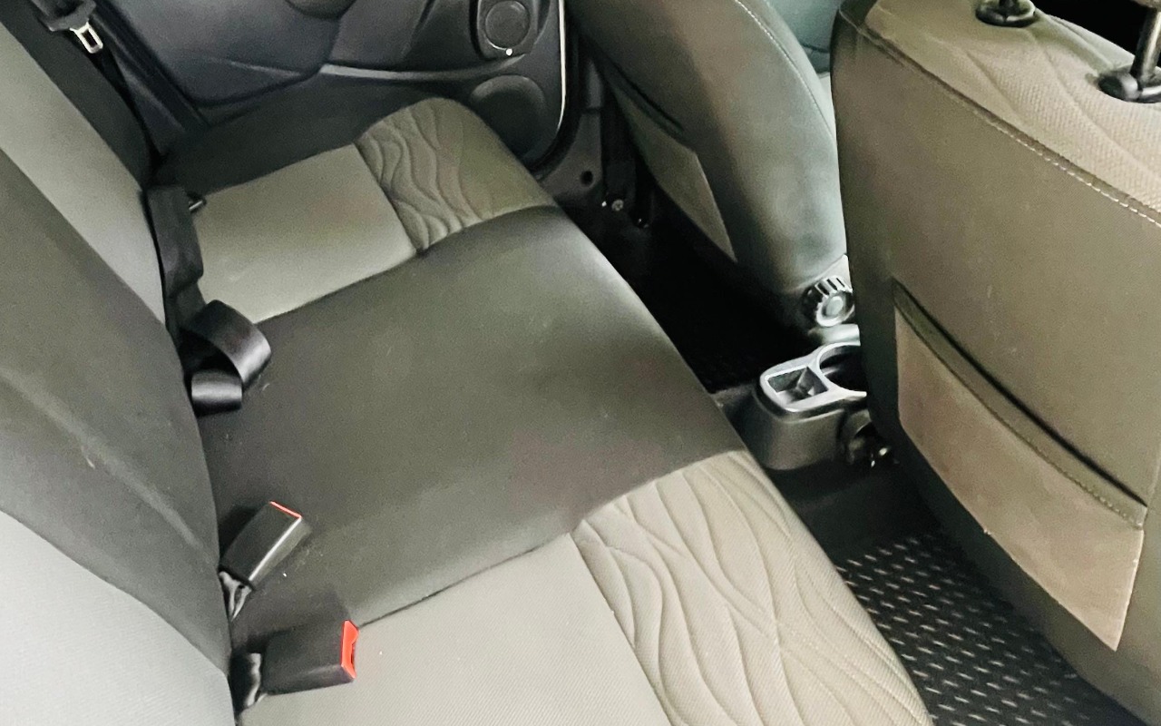 imagem-https://www.socarrao.com.br/sc-vehicle-images-prod/4034951/1790099669045-ODc5YTk2NjUtNGNiNi00NTUwLTgwZTMtNGU3M2NjNTIwNDQ5LkpQRw.JPG