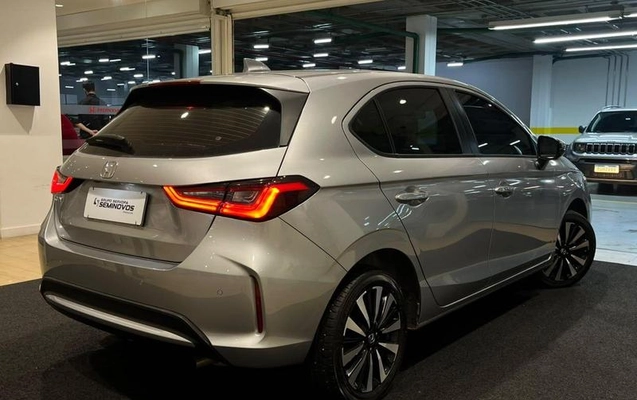 imagem-https://www.socarrao.com.br/sc-vehicle-images-prod/4034991/1790099744434-8501715_0_B_ded6775acb.jpeg