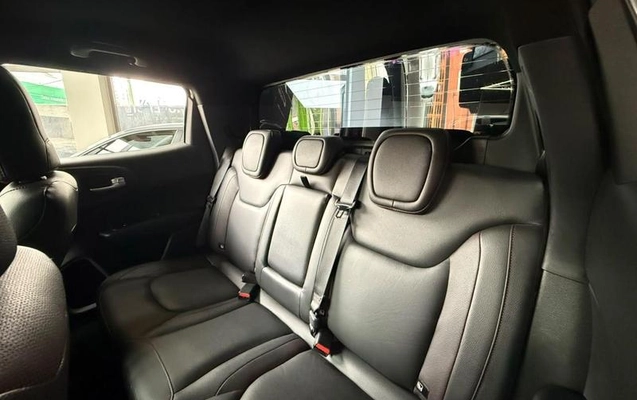 imagem-https://www.socarrao.com.br/sc-vehicle-images-prod/4035004/1790197358469-8491524_10_B_5bbe6b5774.jpeg