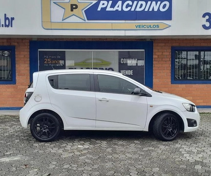 Chevrolet Sonic 2014 Branco — foto 1 de 3