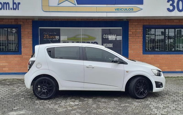 imagem-https://www.socarrao.com.br/sc-vehicle-images-prod/4035091/1790100329095-8494473_1_B_c08a945a78.jpeg