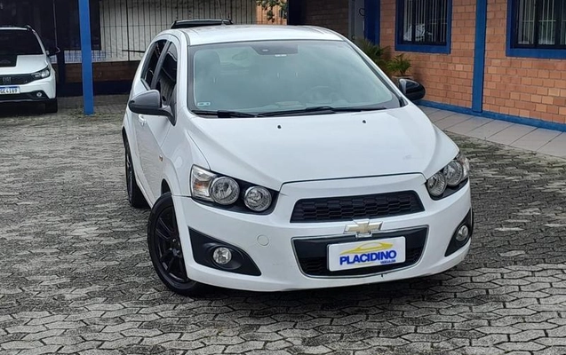 imagem-https://www.socarrao.com.br/sc-vehicle-images-prod/4035091/1790100329103-8494473_4_B_fc456b145a.jpeg