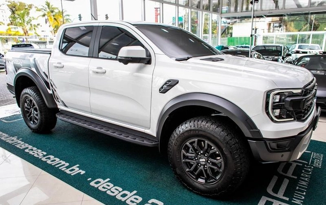 imagem-https://www.socarrao.com.br/sc-vehicle-images-prod/4035175/1790170053357-8501799_13_B_6e5c30819f.jpeg