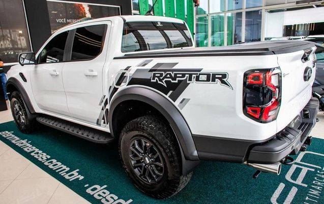 imagem-https://www.socarrao.com.br/sc-vehicle-images-prod/4035175/1790170053359-8501799_15_B_cafdc3eb87.jpeg