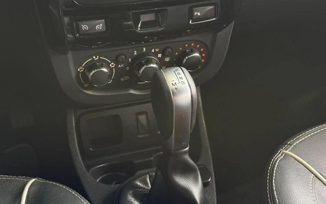 imagem-https://www.socarrao.com.br/sc-vehicle-images-prod/4035269/1790256884159-8489045_15_B_90d263e4aa.jpeg
